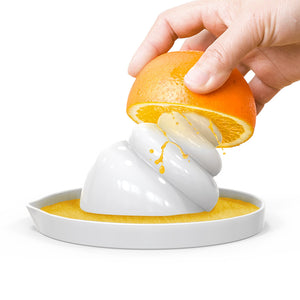 Steti Cute Snail Juicer, Ceramic, Milky White